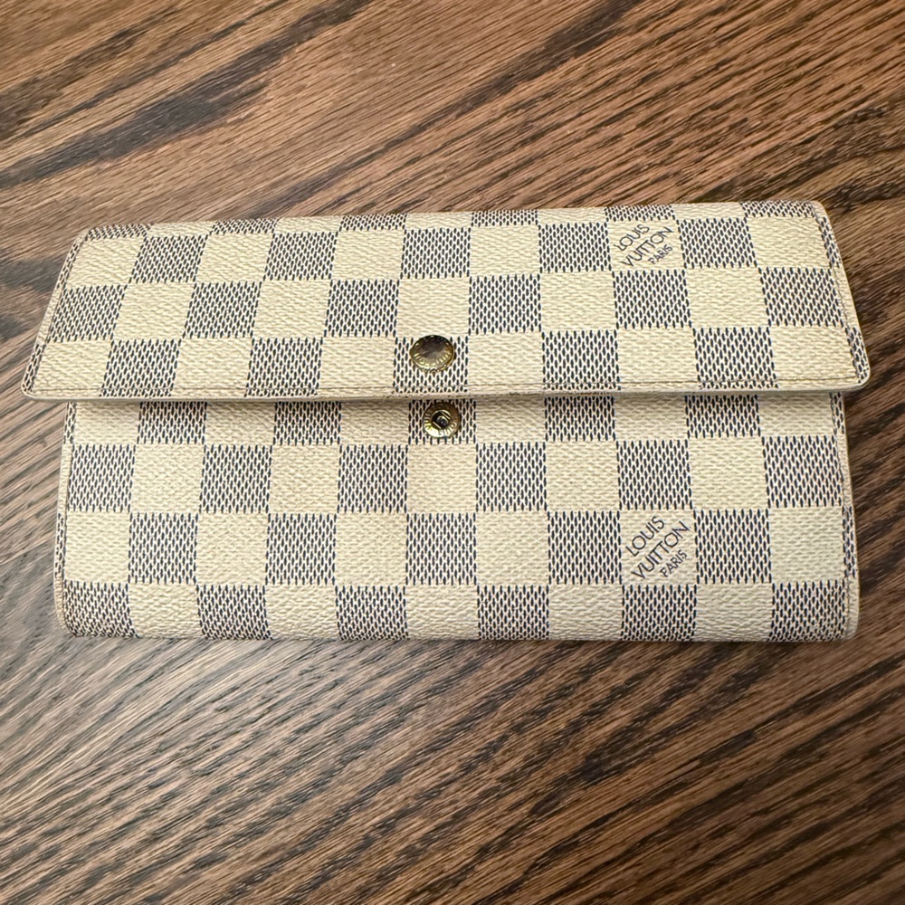 Louis Vuitton Damier Azure Sara Wallet - Picture 2 of 12